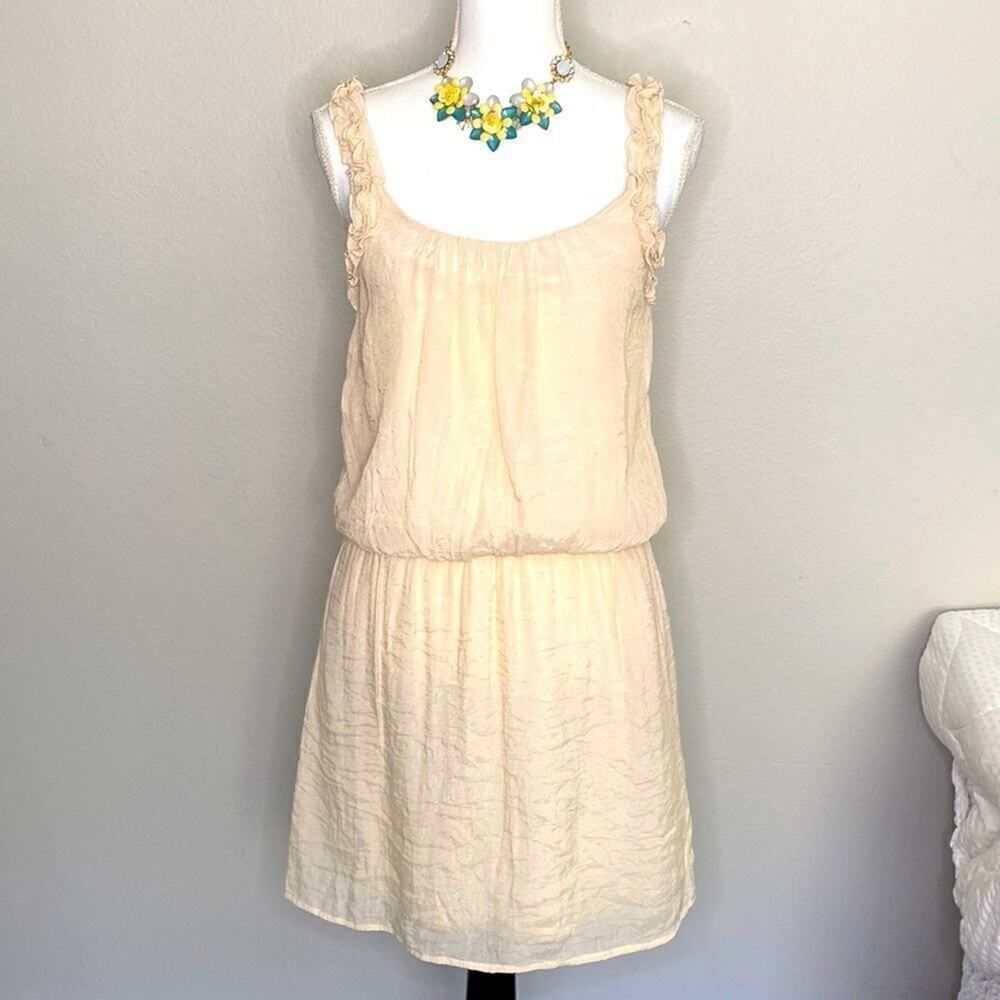 Woman’s Love Stitch Pale Yellow Ruffle Sleeveless Linen Look Dress Size Small
